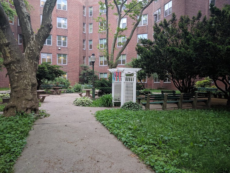 COLER REHABILITATION AND NURSING CARE CENTER nursing home in ROOSEVELT ISLAND, NY - Photo 3 of 10