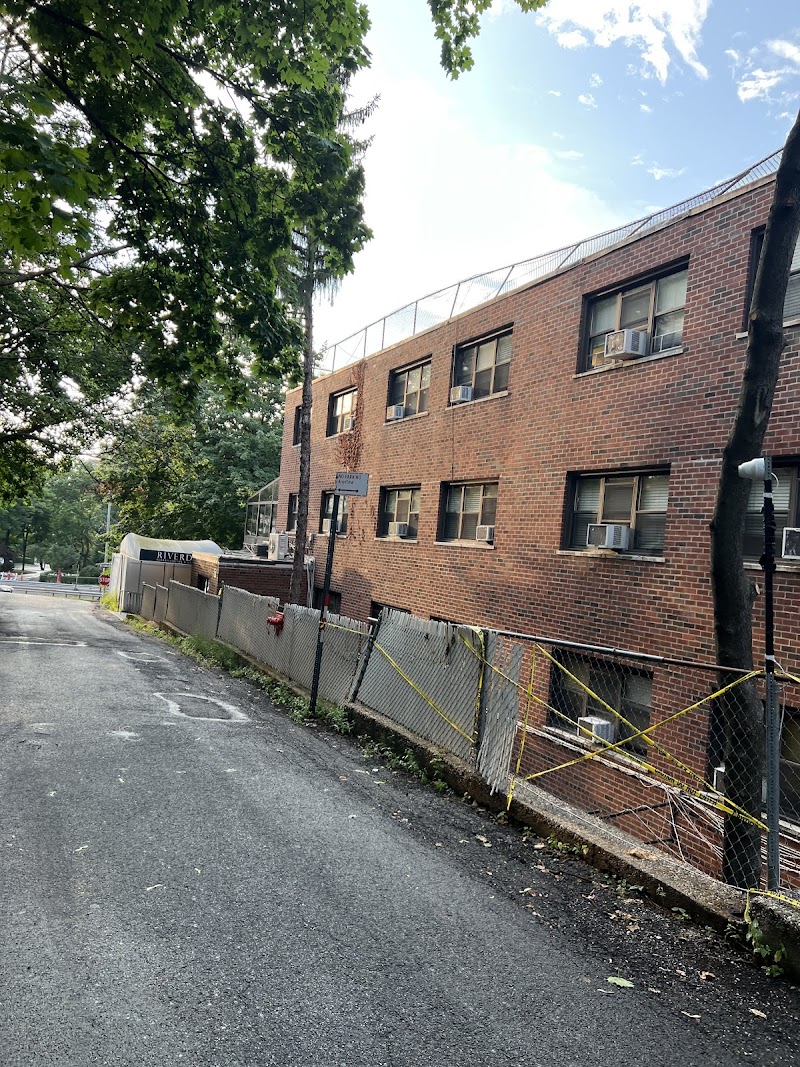 NEW RIVERDALE REHAB AND NURSING nursing home in BRONX, NY - Photo 4 of 5