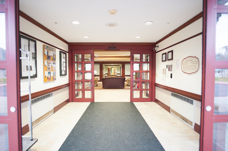 EVERGREEN COMMONS REHABILITATION AND NURSING CTR nursing home in EAST GREENBUSH, NY - Photo 2 of 5