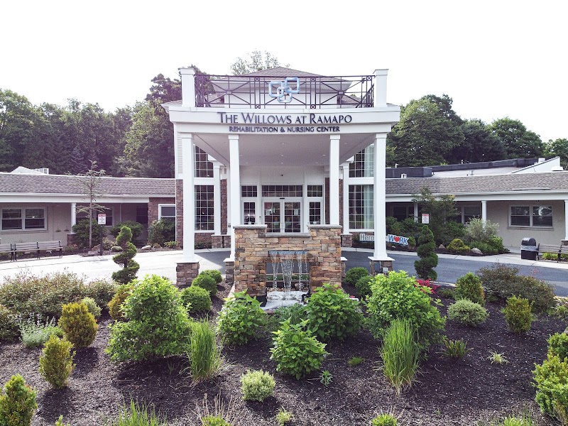THE WILLOWS AT RAMAPO REHAB AND NURSING CENTER nursing home in SUFFERN, NY - Photo 4 of 10