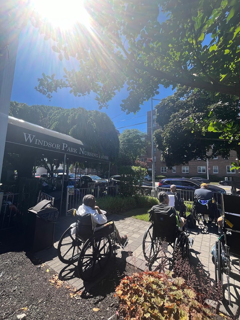 WINDSOR PARK REHAB & NURSING CENTER nursing home in QUEENS VILLAGE, NY - Photo 5 of 5