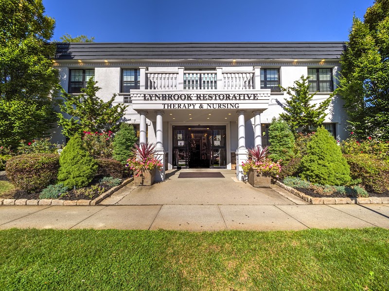 LYNBROOK RESTORATIVE THERAPY AND NURSING nursing home in LYNBROOK, NY - Photo 4 of 10