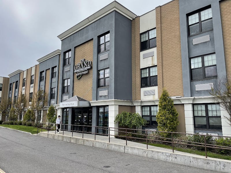 THE GRAND REHABILITATION AND NURSING AT SOUTH POIN nursing home in ISLAND PARK, NY - Photo 3 of 5