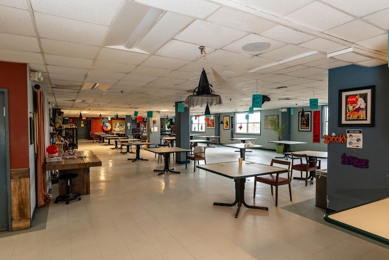 SILVER LAKE SPECIALIZED REHAB AND CARE CENTER nursing home in STATEN ISLAND, NY - Photo 3 of 5