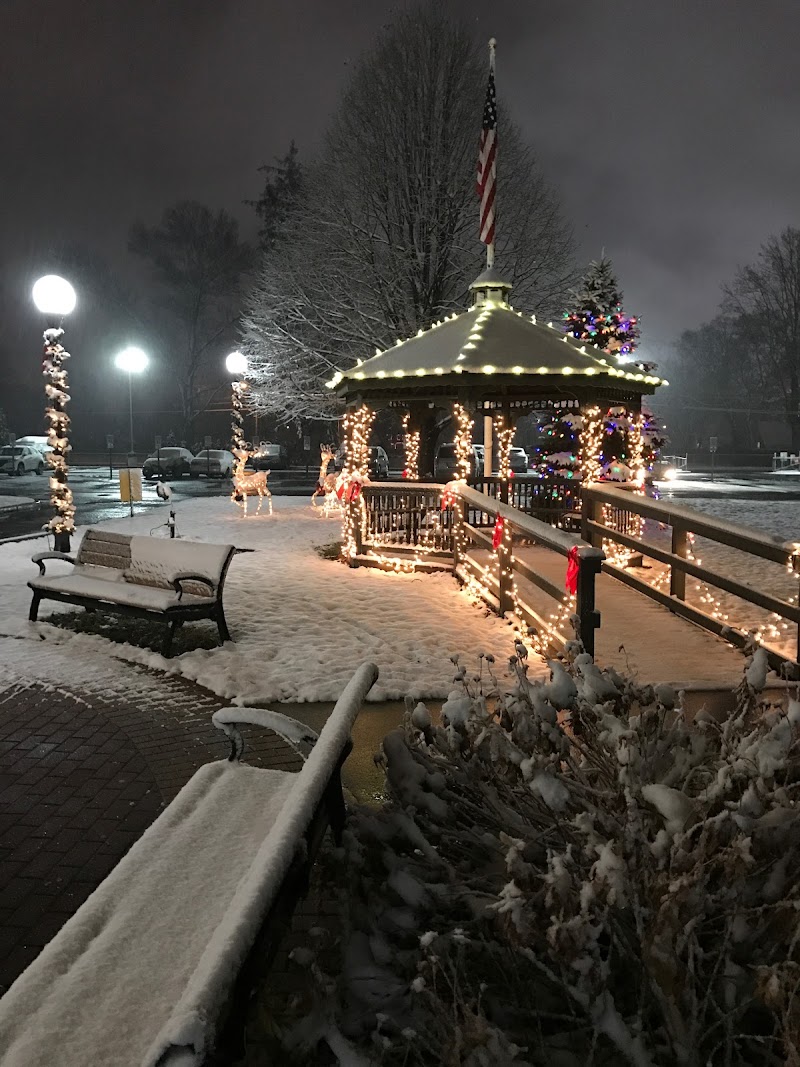 MASSAPEQUA CENTER REHABILITATION & NURSING nursing home in AMITYVILLE, NY - Photo 3 of 10