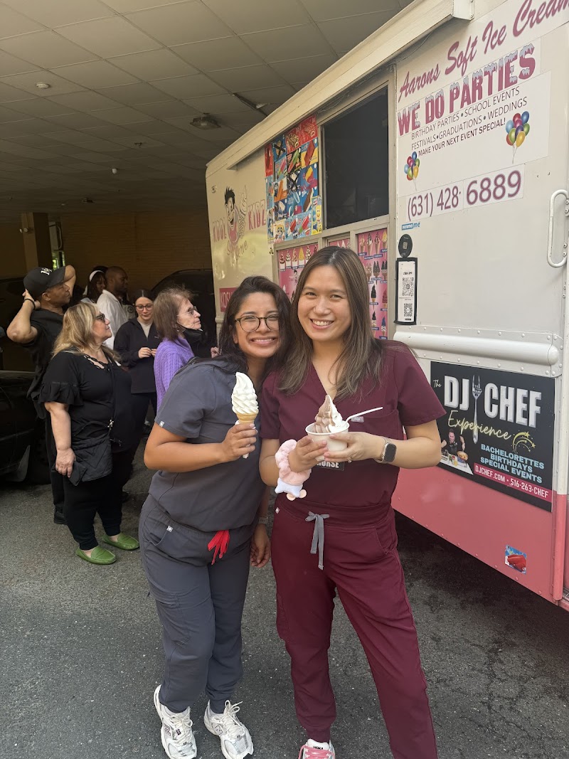 HIGHFIELD GARDENS CARE CENTER OF GREAT NECK nursing home in GREAT NECK, NY - Photo 5 of 10