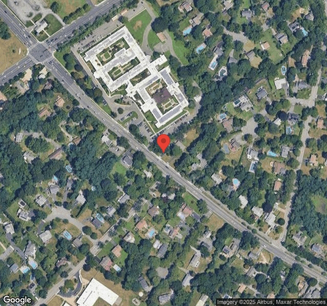 CARILLON NURSING AND REHABILITATION CENTER nursing home in HUNTINGTON, NY - Photo 1 of 10