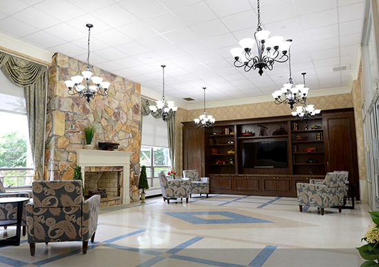 CARILLON NURSING AND REHABILITATION CENTER nursing home in HUNTINGTON, NY - Photo 5 of 10