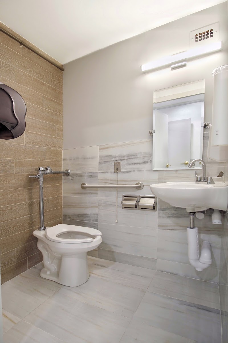 PROMENADE REHABILITATION AND HEALTH CARE CENTER nursing home in ROCKAWAY PARK, NY - Photo 5 of 5