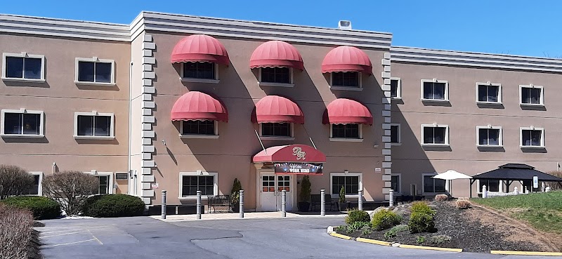 RENAISSANCE REHABILITATION AND NURSING CARE CENTER nursing home in STAATSBURG, NY - Photo 4 of 5