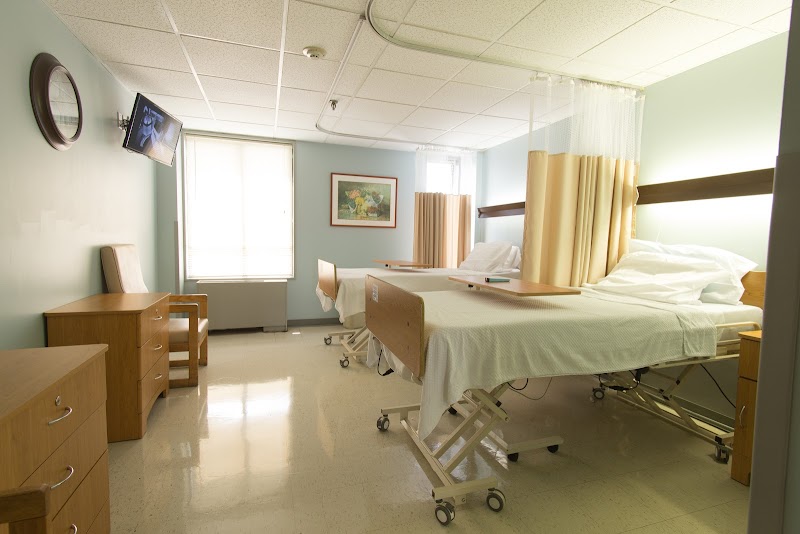 LONG BEACH NURSING AND REHABILITATION CENTER nursing home in LONG BEACH, NY - Photo 3 of 10