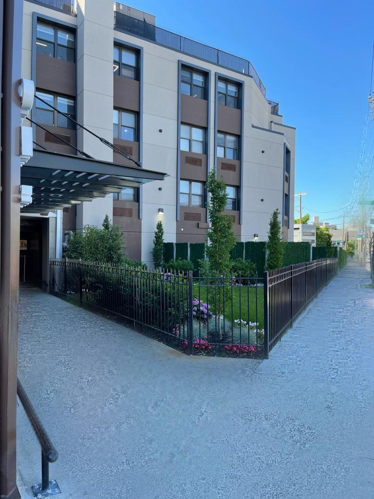 QUEENS NASSAU REHABILITATION AND NURSING CENTER nursing home in FAR ROCKAWAY, NY - Photo 3 of 5