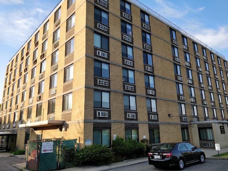 CENTRAL QUEENS REHAB & NURSING CENTER nursing home in MASPETH, NY - Photo 2 of 5