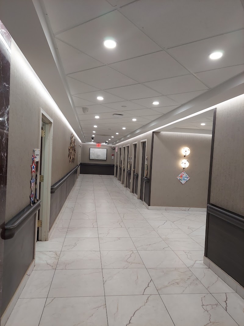 CENTRAL QUEENS REHAB & NURSING CENTER nursing home in MASPETH, NY - Photo 3 of 5