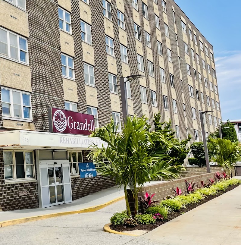 GRANDELL REHABILITATION AND NURSING CENTER nursing home in LONG BEACH, NY - Photo 4 of 10