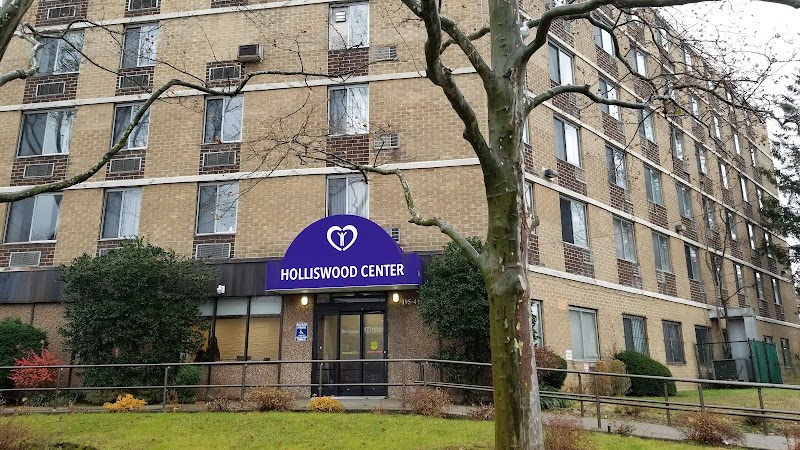 HOLLISWOOD CTR FOR REHABILITATION AND HEALTHCARE nursing home in HOLLIS, NY - Photo 2 of 5