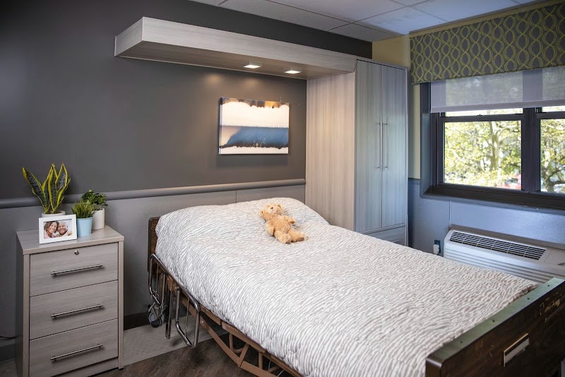 BRONX CENTER FOR REHABILITATION & HEALTH CARE nursing home in BRONX, NY - Photo 5 of 10