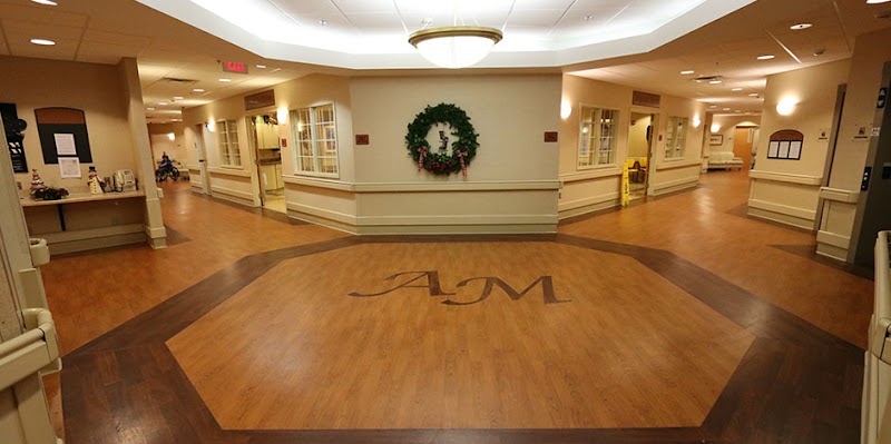 Aaron Manor Rehabilitation and Nursing Center nursing home in Fairport, NY - Photo 2 of 10