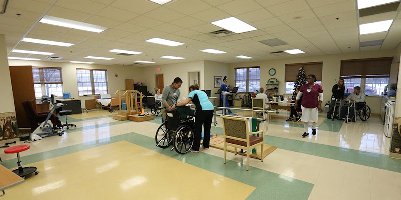 Aaron Manor Rehabilitation and Nursing Center nursing home in Fairport, NY - Photo 5 of 10