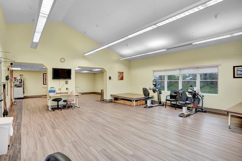 ONONDAGA CENTER FOR REHABILITATION AND NURSING nursing home in MINOA, NY - Photo 3 of 5