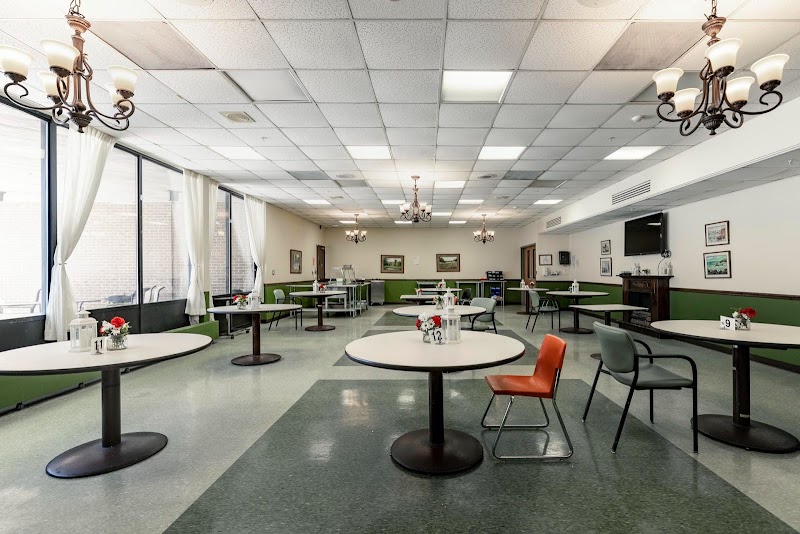 WARREN CENTER FOR REHABILITATION AND NURSING nursing home in QUEENSBURY, NY - Photo 2 of 5