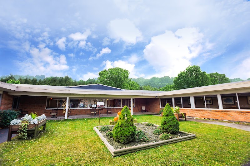 THE GRAND REHABILITATION AND NRSG AT CHITTENANGO nursing home in CHITTENANGO, NY - Photo 2 of 5