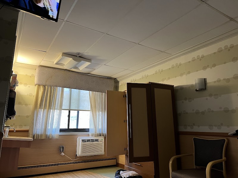 SWAN LAKE NURSING & REHABILITATION nursing home in PATCHOGUE, NY - Photo 2 of 4