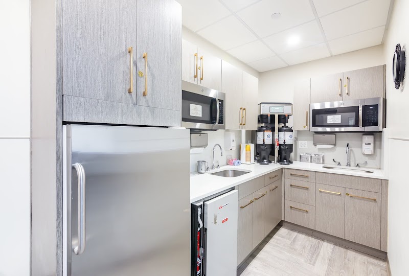 BEDFORD CENTER FOR NURSING AND REHABILITATION nursing home in BROOKLYN, NY - Photo 5 of 10