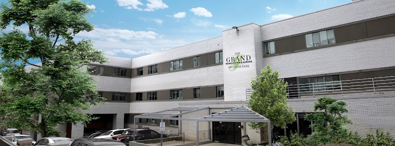 DELAWARE OAKS CENTER FOR REHABILITATION AND NURSI nursing home in BUFFALO, NY - Photo 2 of 5