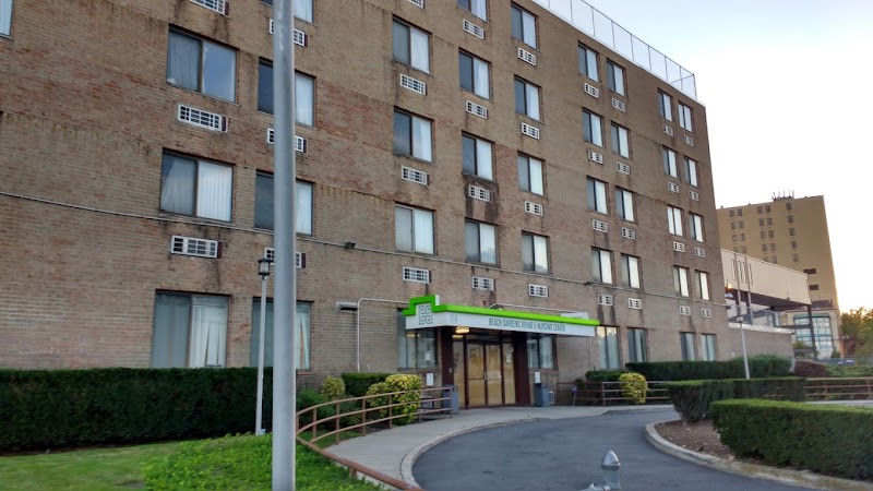 BEACH GARDENS REHAB AND NURSING CENTER nursing home in FAR ROCKAWAY, NY - Photo 2 of 4