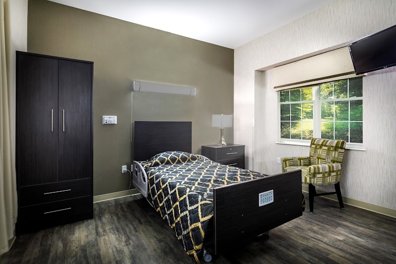 THE FIVE TOWNS PREMIER REHAB & NURSING CENTER nursing home in WOODMERE, NY - Photo 4 of 5