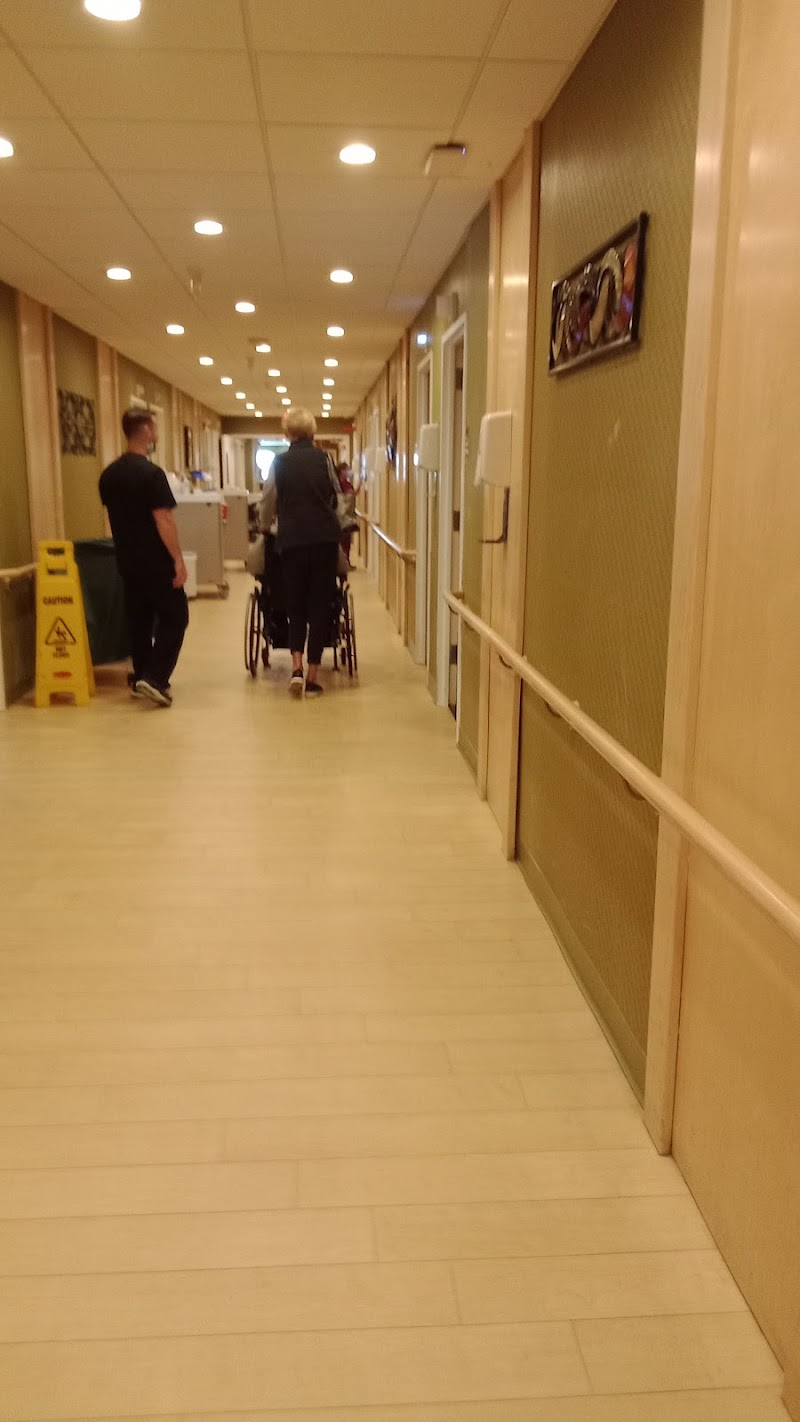 QUANTUM REHABILITATION AND NURSING L L C nursing home in MIDDLE ISLAND, NY - Photo 4 of 10