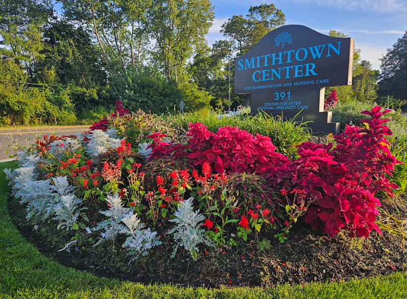 SMITHTOWN CENTER FOR REHABILITATION & NURSING CARE nursing home in SMITHTOWN, NY - Photo 2 of 10
