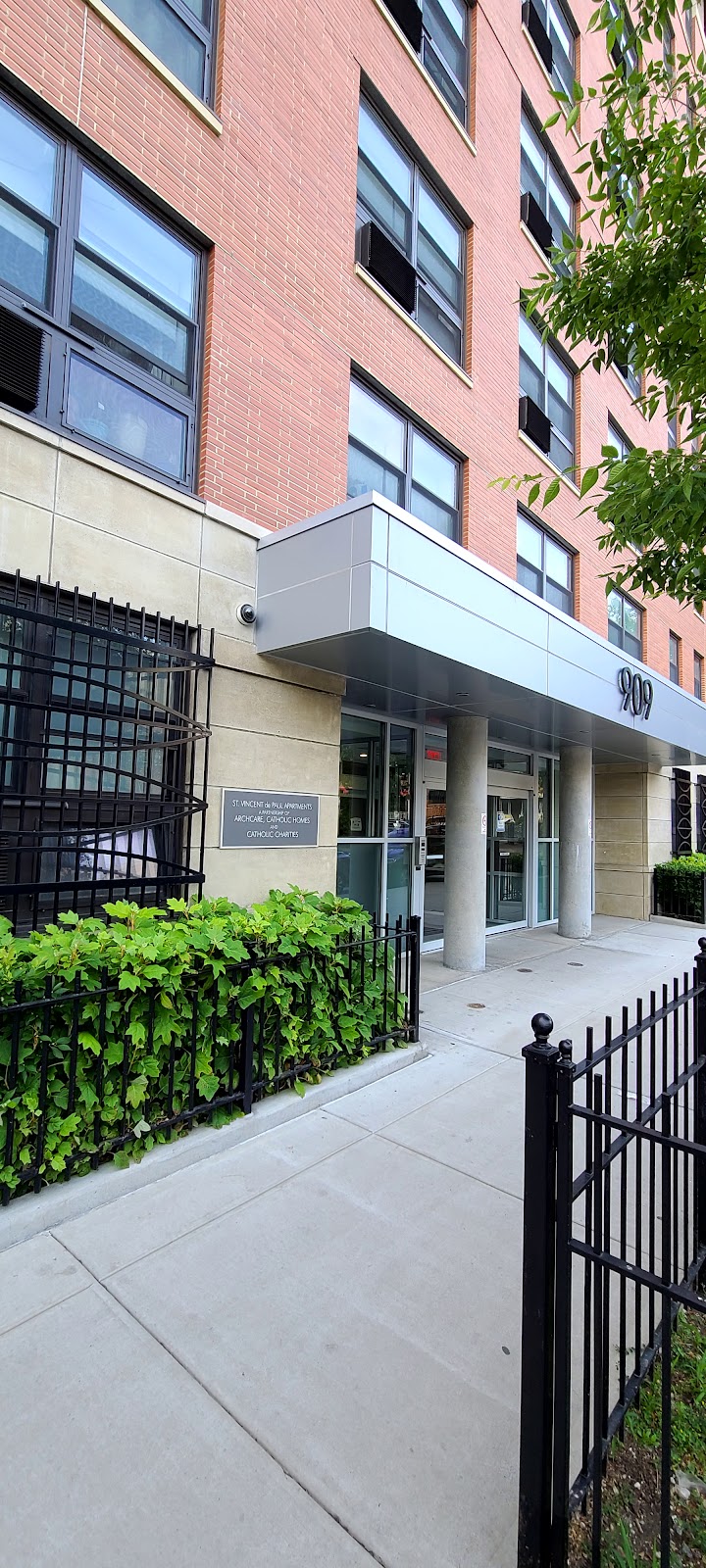 ST VINCENT DEPAUL RESIDENCE nursing home in BRONX, NY - Photo 3 of 5