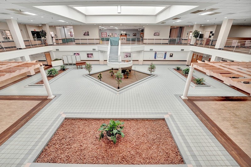 ONEIDA CENTER FOR REHABILITATION AND NURSING nursing home in UTICA, NY - Photo 2 of 5