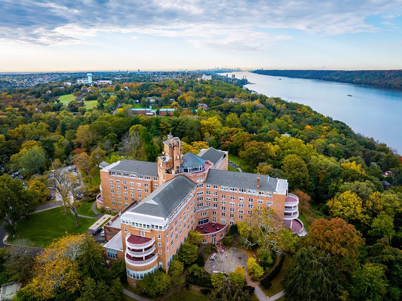 ANDRUS ON HUDSON nursing home in HASTINGS ON HUDSON, NY - Photo 2 of 5