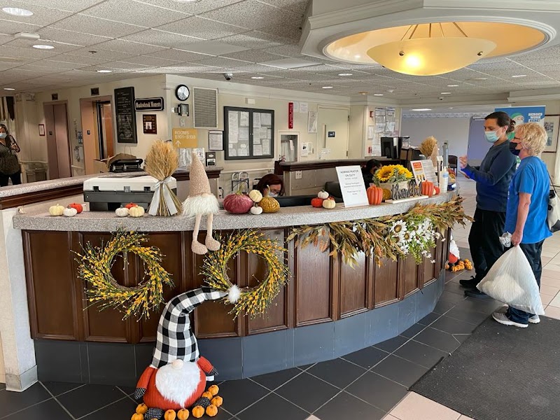 MEADOWBROOK CARE CENTER nursing home in FREEPORT, NY - Photo 5 of 10