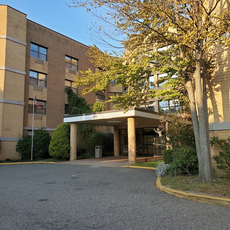 TOWNHOUSE CENTER FOR REHABILITATION & NURSING nursing home in UNIONDALE, NY - Photo 2 of 5