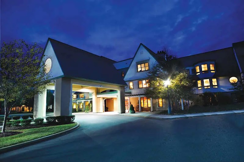 CANTERBURY WOODS nursing home in WILLIAMSVILLE, NY - Photo 3 of 5