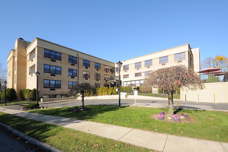 GARDEN CARE CENTER nursing home in FRANKLIN SQUARE, NY - Photo 5 of 9