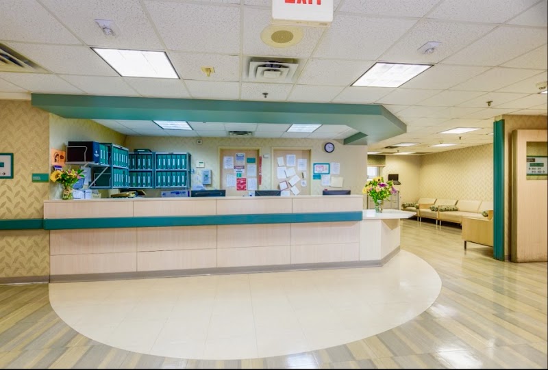 PARK AVENUE EXTENDED CARE FACILITY nursing home in LONG BEACH, NY - Photo 2 of 5