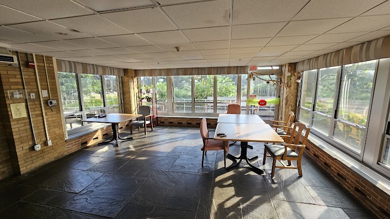 MARIA REGINA REHABILITATION AND NURSING nursing home in BRENTWOOD, NY - Photo 3 of 10