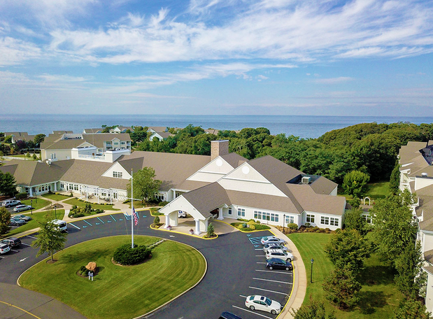 PECONIC LANDING AT SOUTHOLD nursing home in GREENPORT, NY - Photo 3 of 10