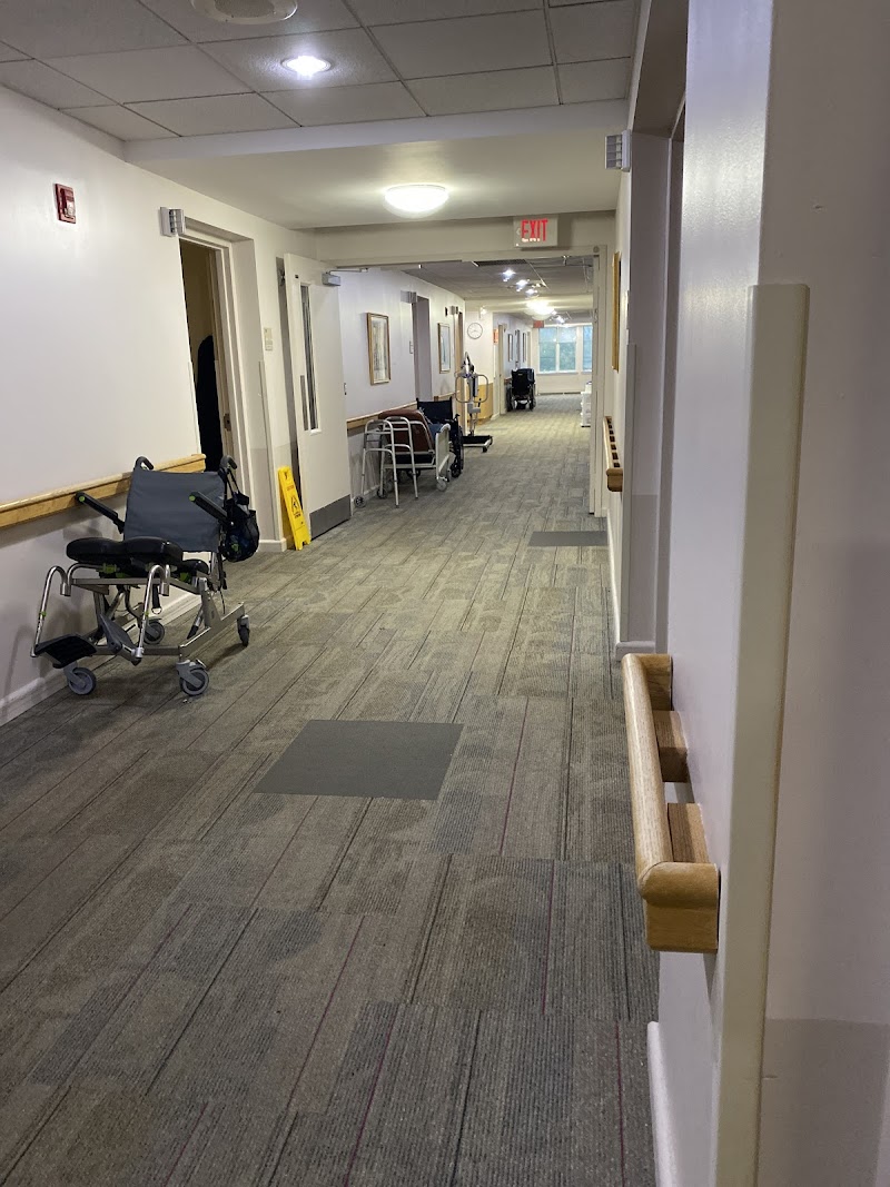 THE HAMPTONS CENTER FOR REHABILITATION AND NURSING nursing home in SOUTH HAMPTON, NY - Photo 4 of 5