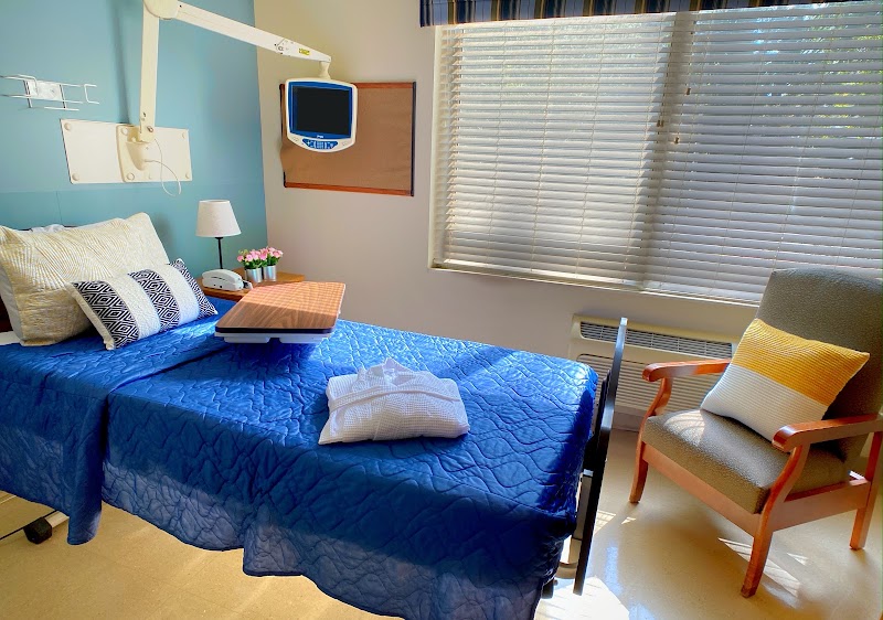 Raleigh Rehabilitation Center nursing home in Raleigh, NC - Photo 5 of 5