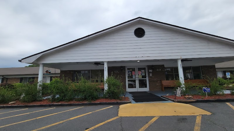 Walnut Cove Health and Rehabilitation Center nursing home in Walnut Cove, NC - Photo 2 of 5