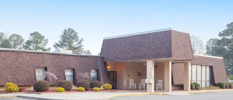 Mount Olive Center nursing home in Mount Olive, NC - Photo 2 of 5