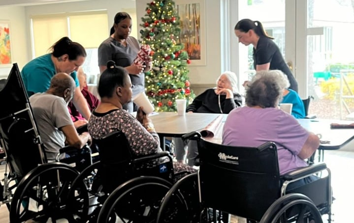 Cedar Hills Center for Nursing and Rehabilitation nursing home in Clemmons, NC - Photo 2 of 5