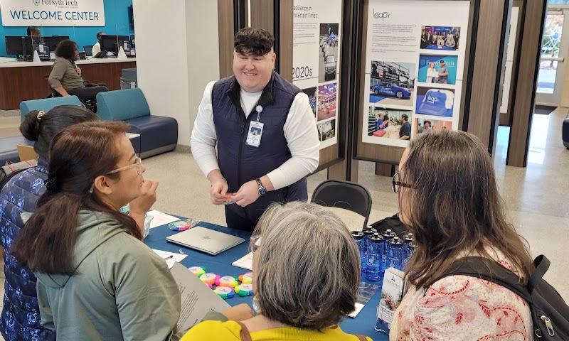 Cedar Hills Center for Nursing and Rehabilitation nursing home in Clemmons, NC - Photo 3 of 5