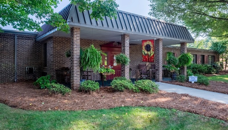 White Oak Manor - Kings Mountain nursing home in Kings Mountain, NC - Photo 2 of 3